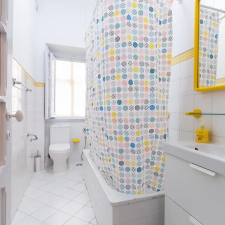 Lemon Tree House Lisbon